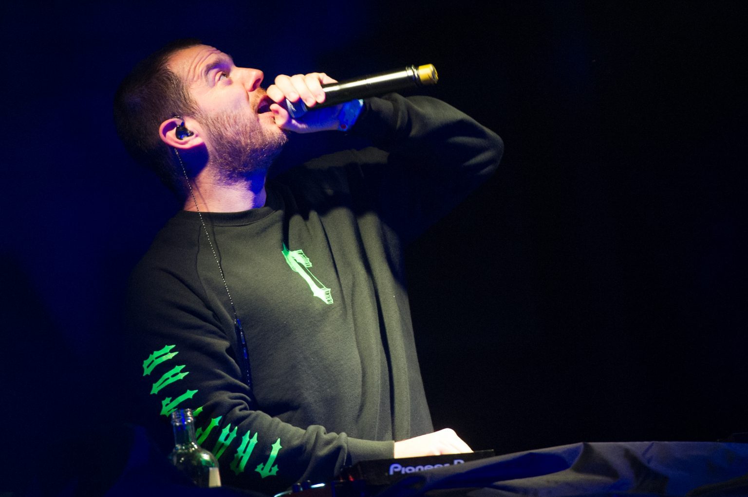 Tame Impala en el nuevo disco de The Streets - Retratos